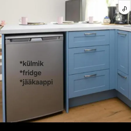 Aiaviisa Apartament Parnawa