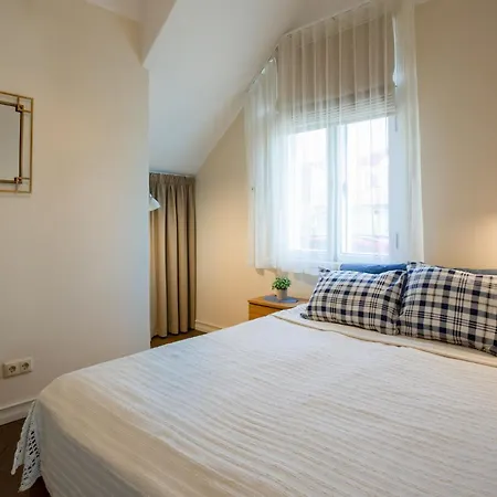 Aiaviisa Apartament Parnawa